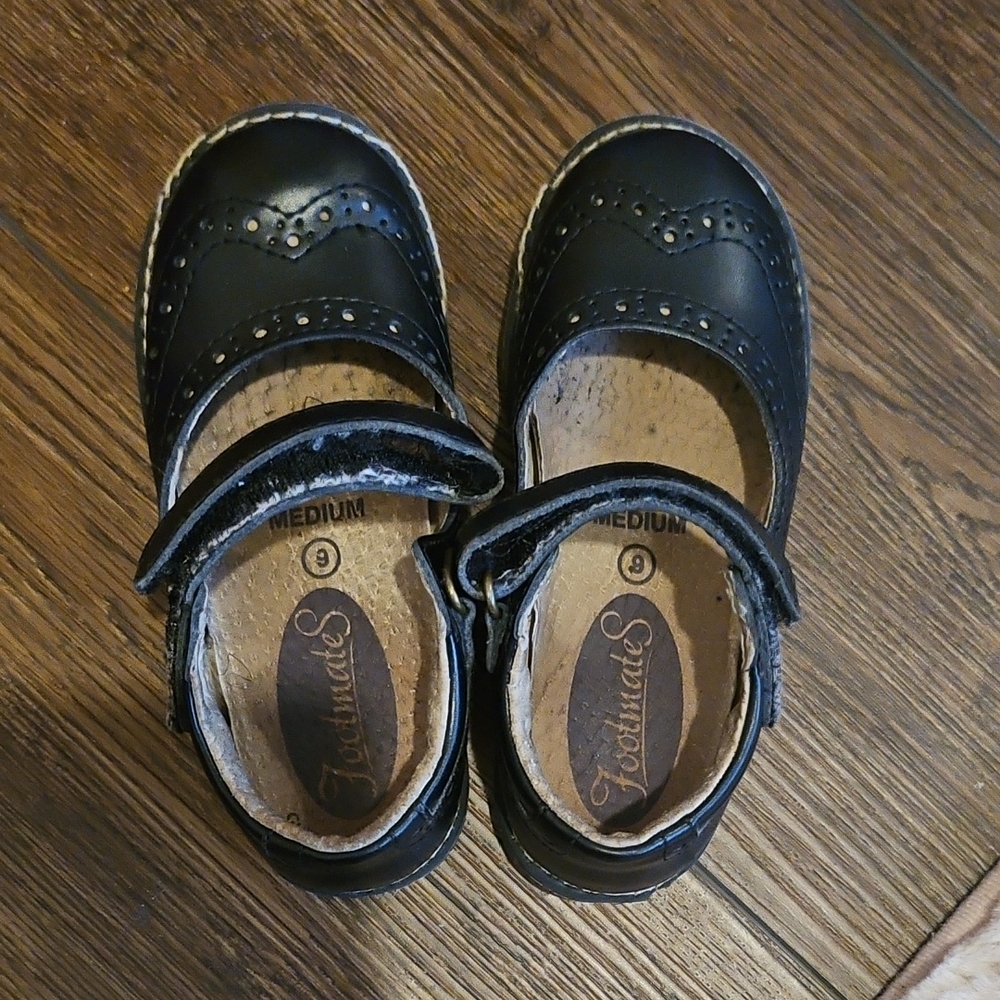 Girls Footmates Black Shoes Sz 9